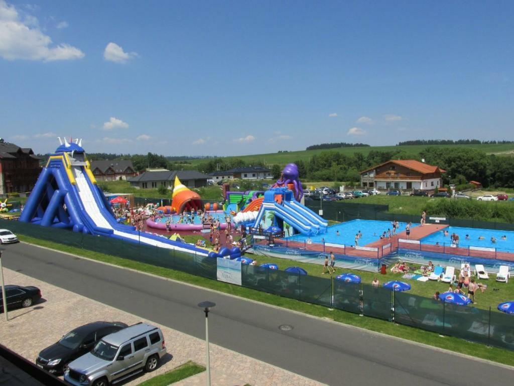 Terezia Tatry - Golf Apartment Veľka Lomnica Bagian luar foto