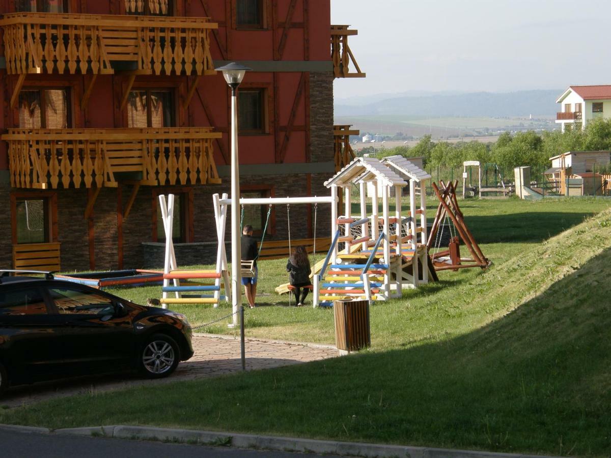 Terezia Tatry - Golf Apartment Veľka Lomnica Bagian luar foto